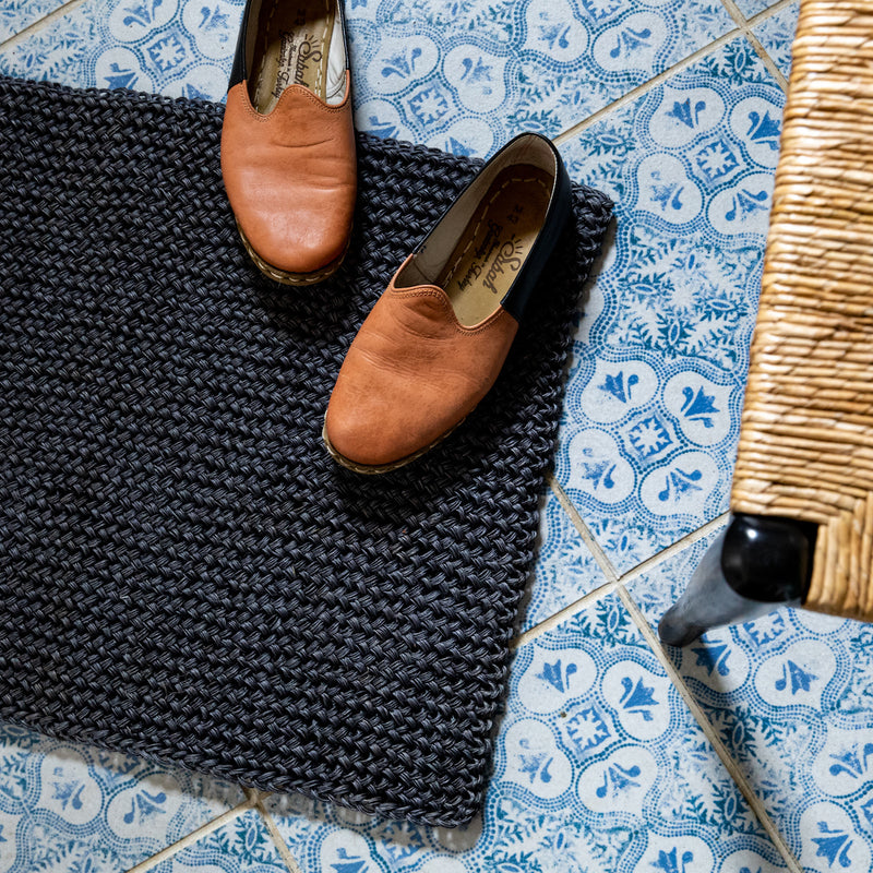 Azulina Home - Grey Fique Mat - 100% fique hand made in Colombia.  Can be used as a door mat or a bath mat - great for a mud room.